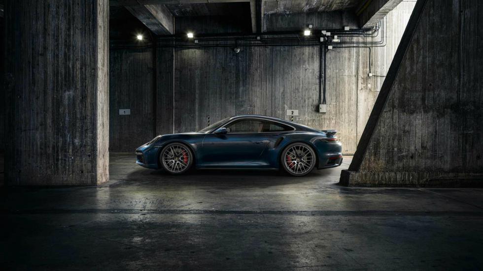 Ντεμπούτο για τη νέα Porsche 911 Turbo